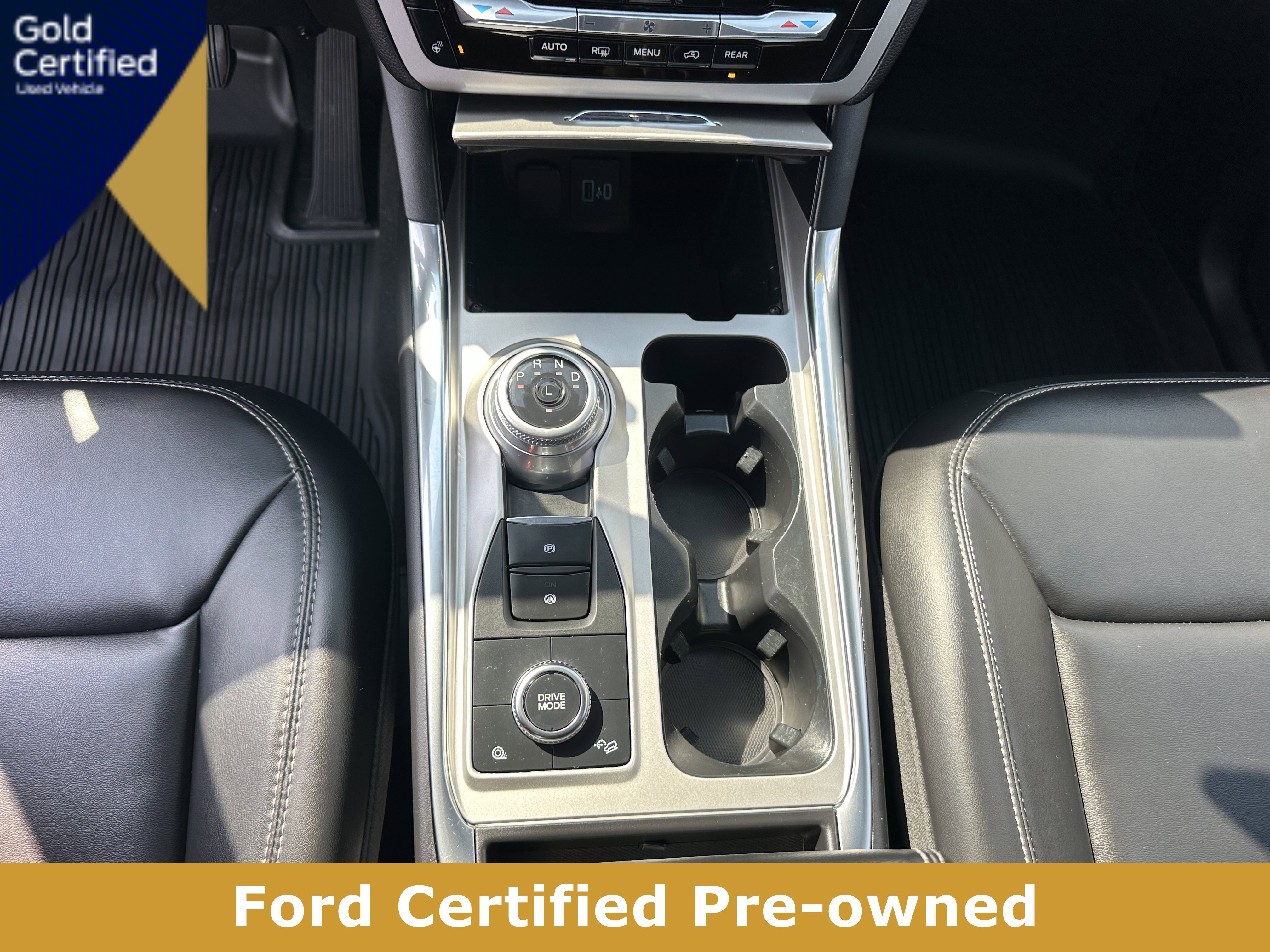 Certified 2022 Ford Explorer XLT w/ Equipment Group 202A AWD/4WD image 15