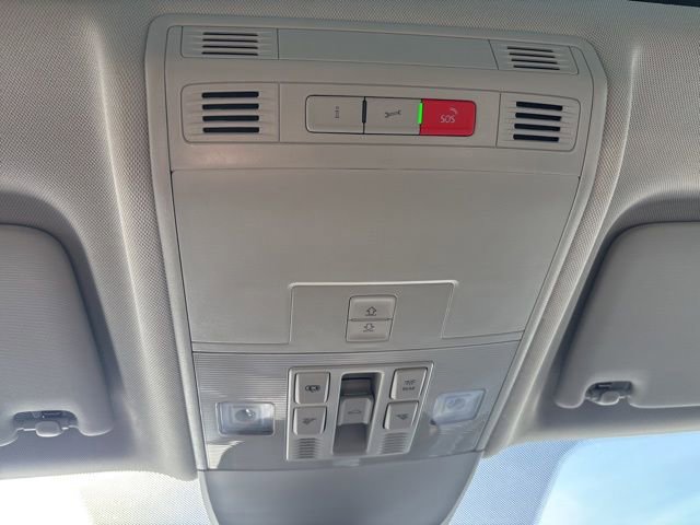 Used 2024 Volkswagen Taos SE image 28