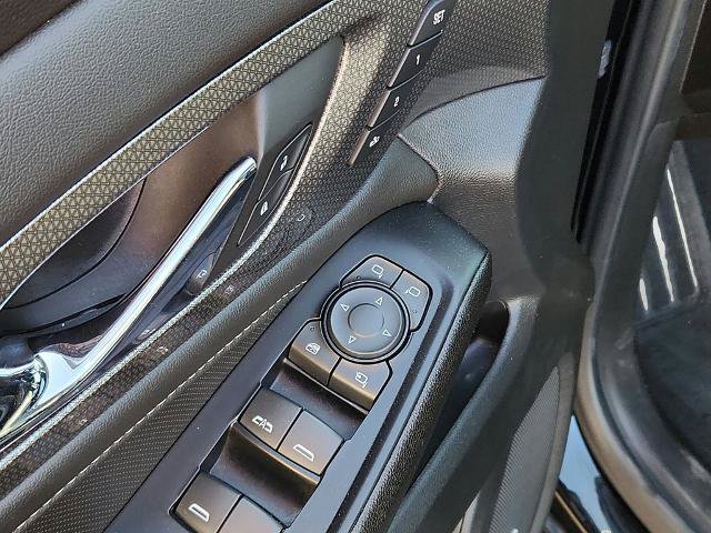 Used 2023 Chevrolet Traverse Premier w/ Redline Edition FWD image 18