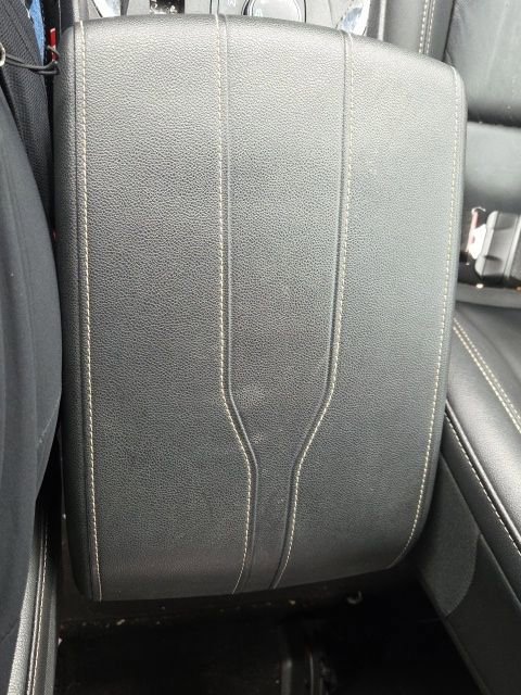 Used 2023 Chevrolet Traverse LT image 40