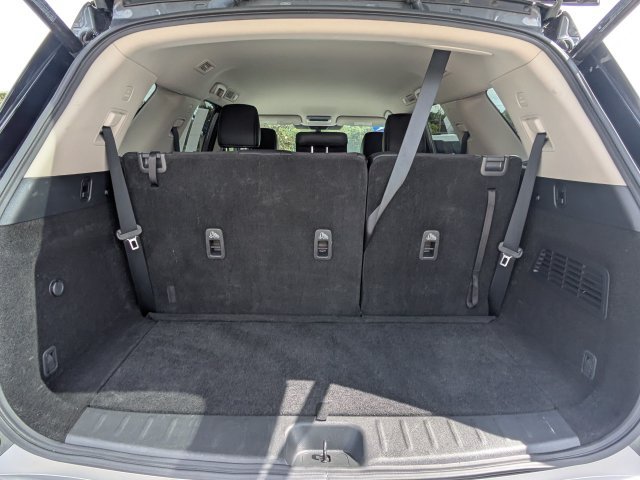 Used 2025 Nissan Pathfinder SL FWD image 13
