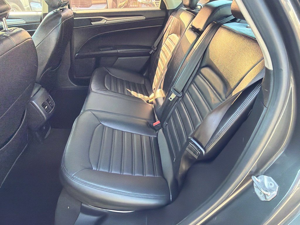 Certified 2019 Ford Fusion SE FWD image 34