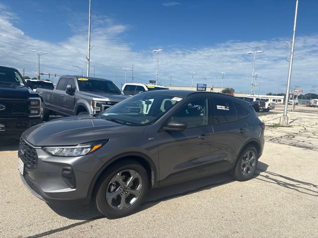 Certified 2025 Ford Escape ST-Line FWD image 2
