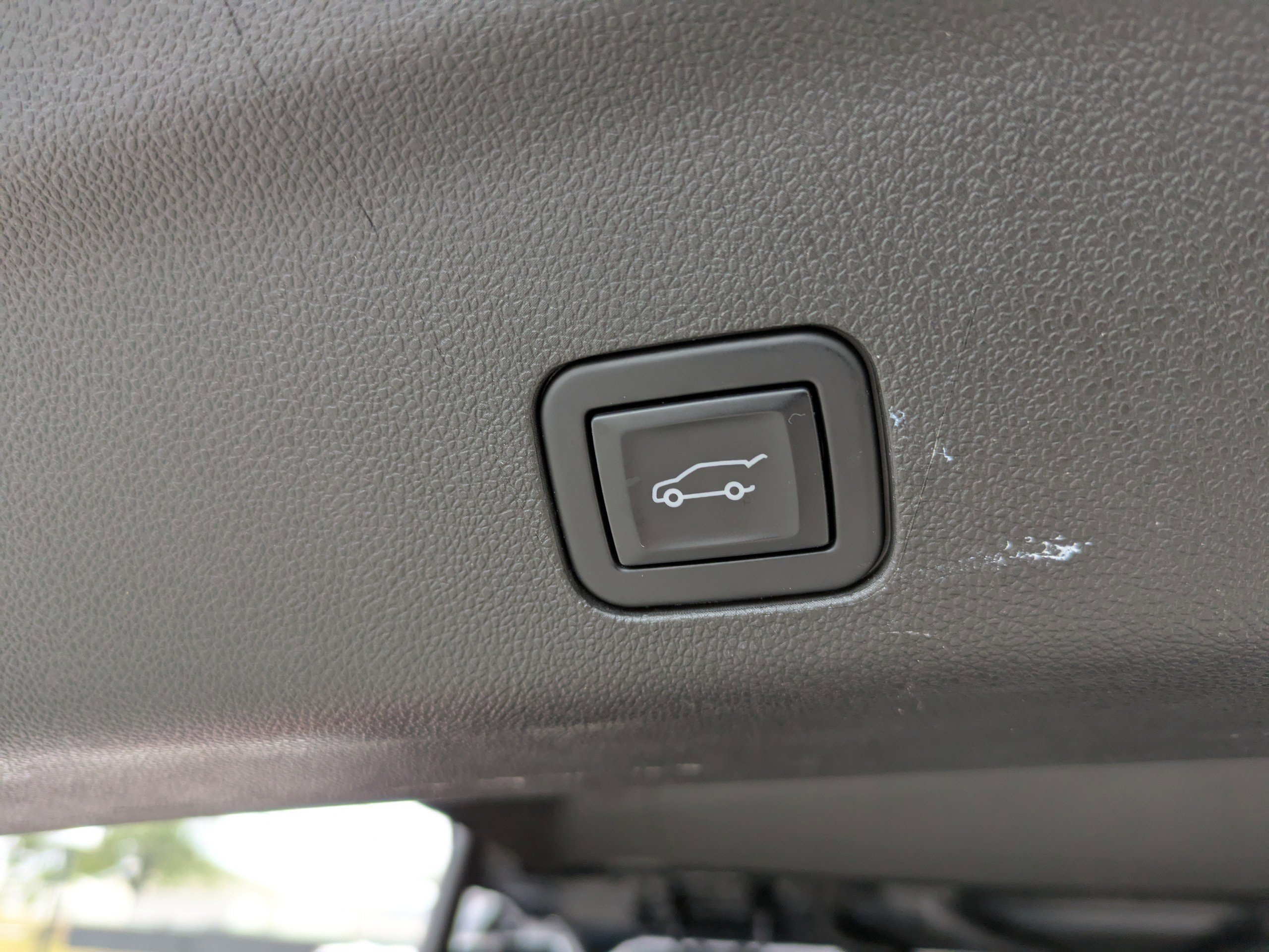 Used 2021 GMC Yukon XL Denali w/ Denali Premium Package image 14