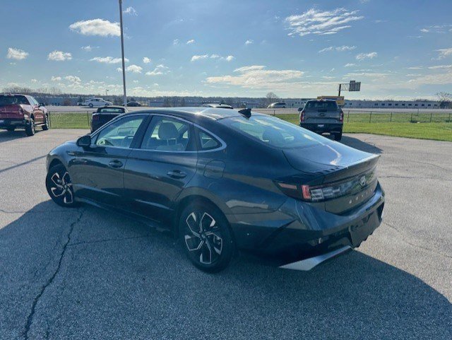 Used 2025 Hyundai Sonata SEL FWD image 7