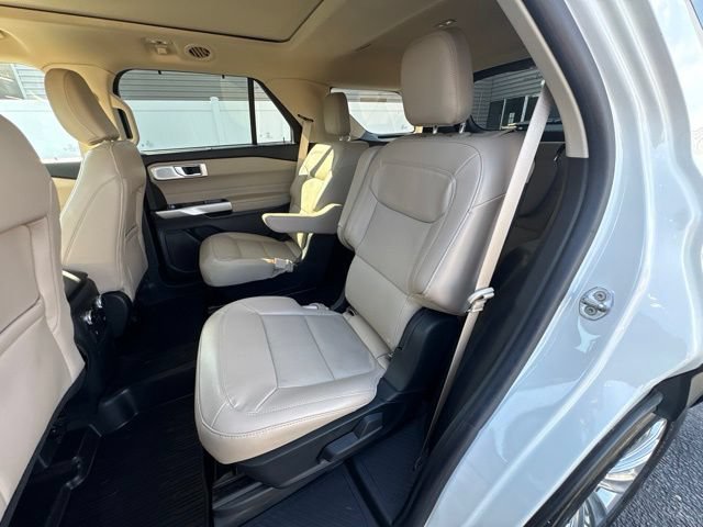 Certified 2023 Ford Explorer XLT w/ Equipment Group 202A RWD image 19