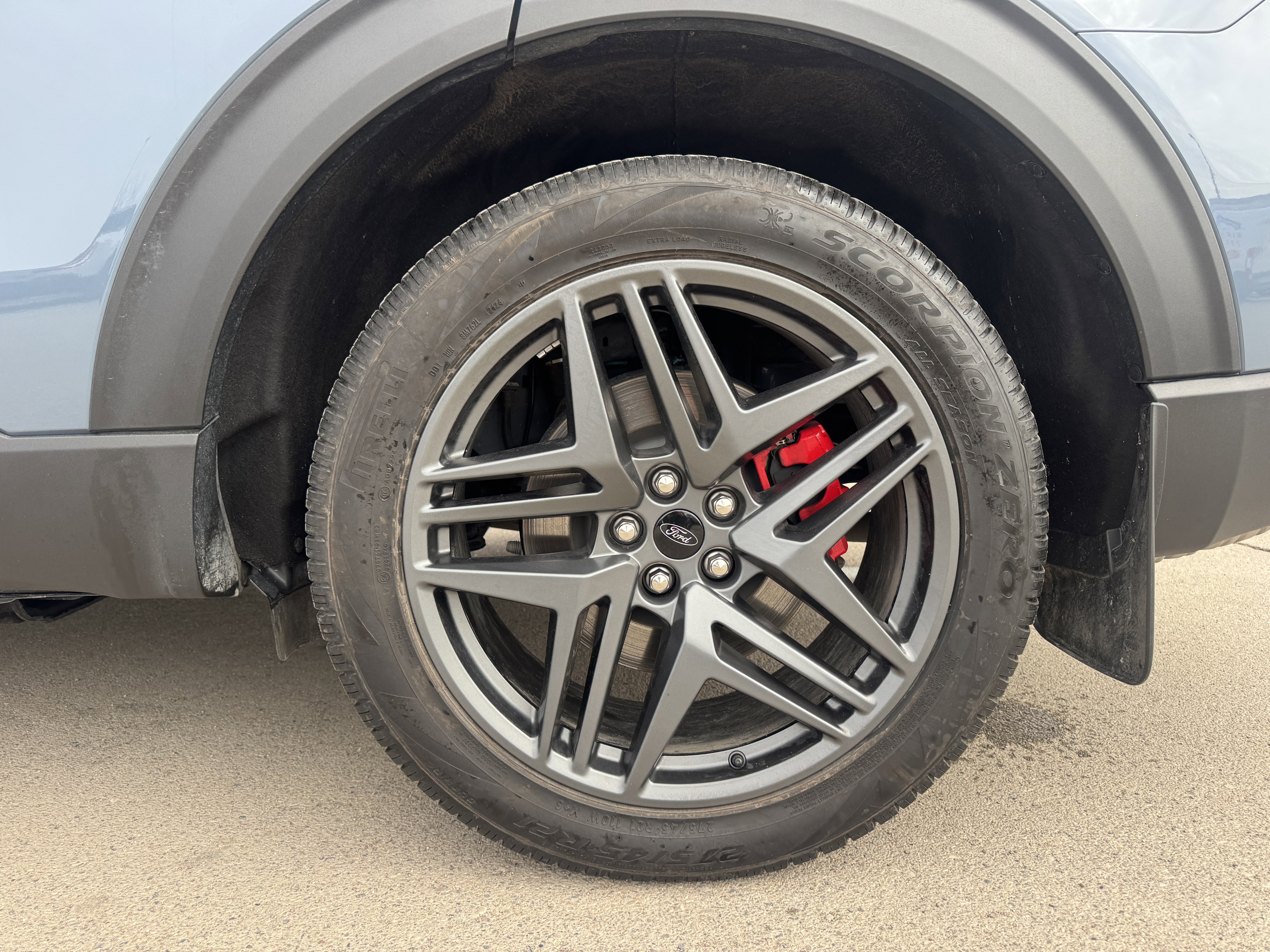 Certified 2025 Ford Explorer ST-Line w/ Premium Package image 20