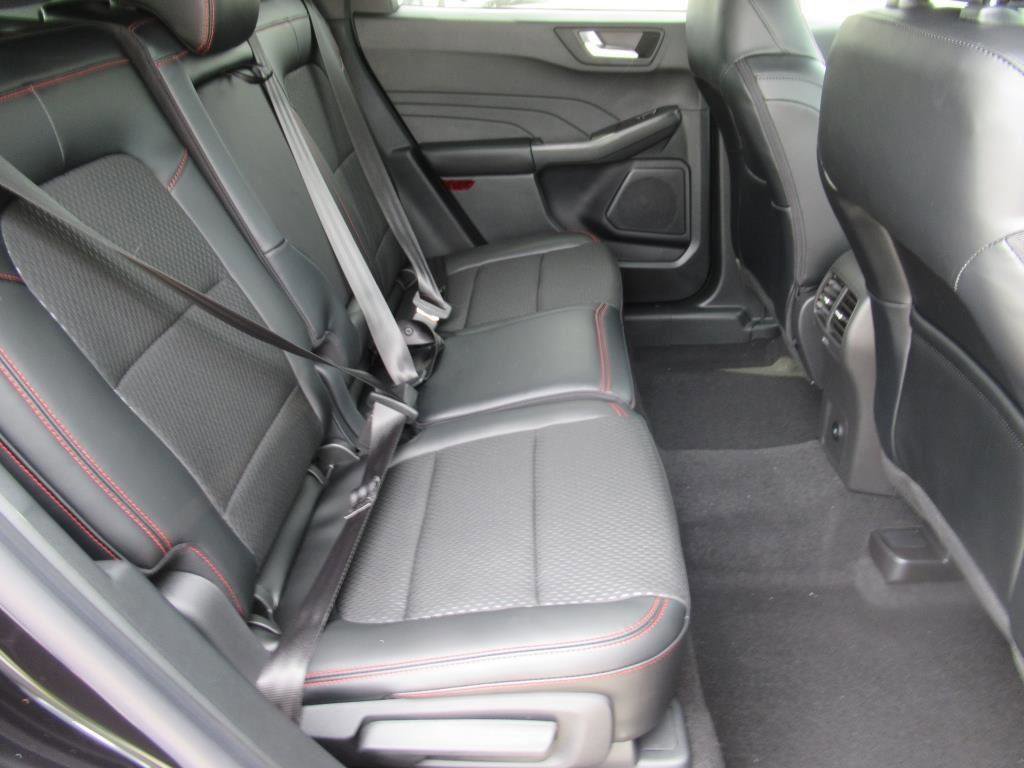 Certified 2025 Ford Escape ST-Line w/ Tech Pack #1 image 15