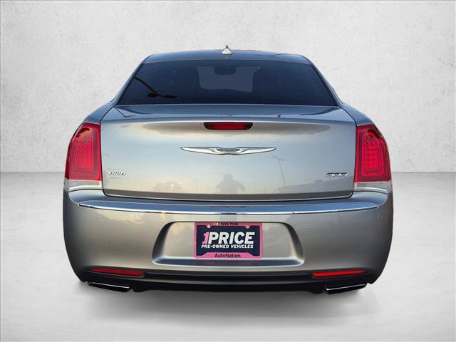 Used 2017 Chrysler 300 Limited AWD/4WD image 7