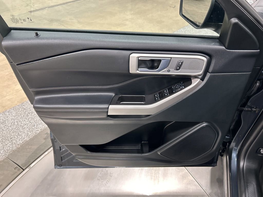 Certified 2024 Ford Explorer XLT w/ Equipment Group 202A image 15