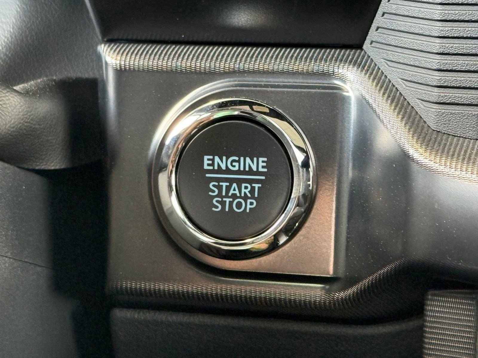 Certified 2025 Ford F150 Platinum w/ Equipment Group 702A High image 29