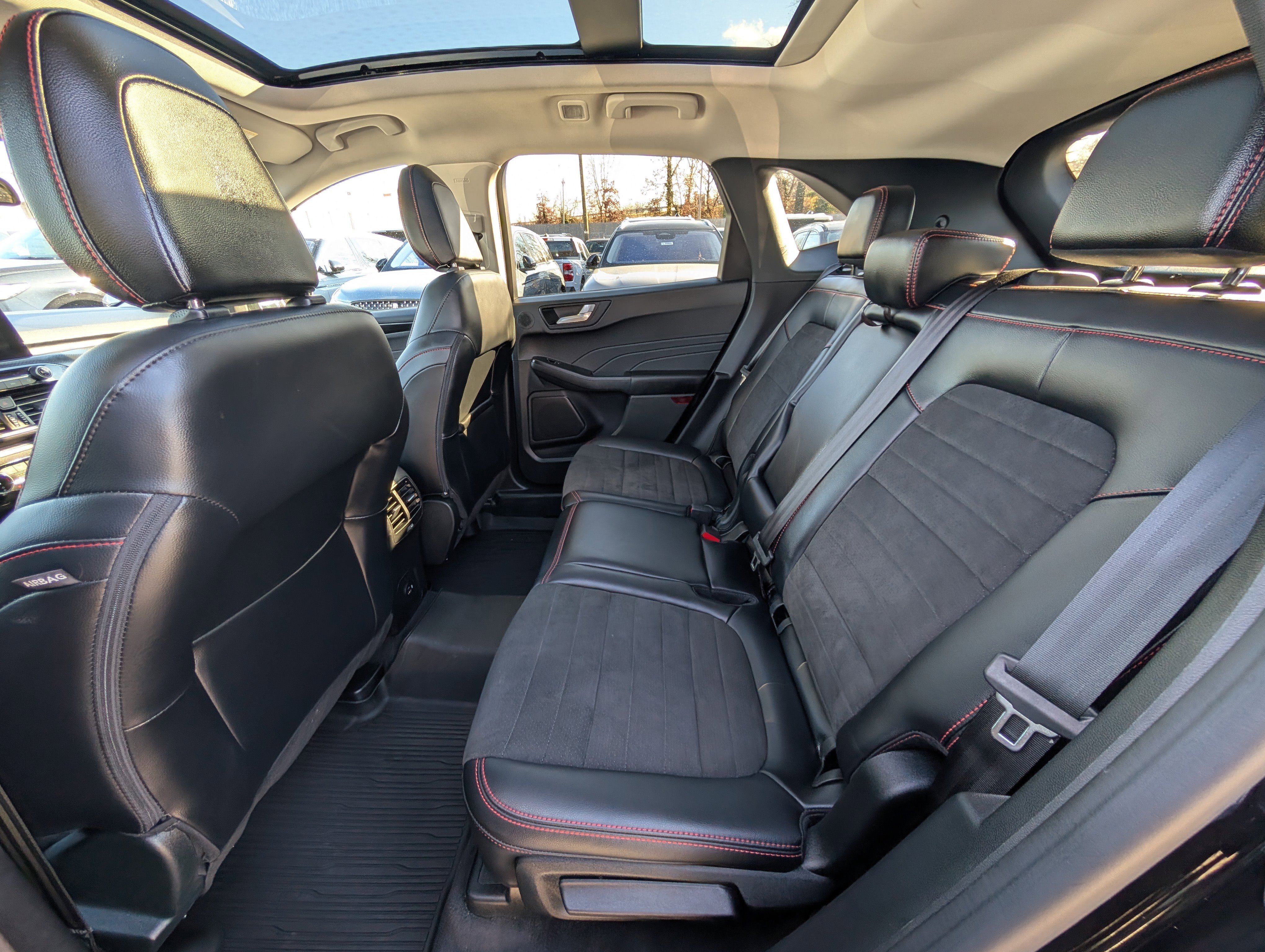 Certified 2022 Ford Escape SEL w/ SEL Stealth AWD Package image 16