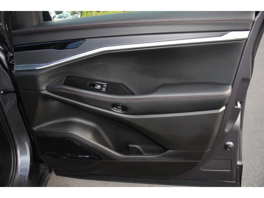 Used 2025 Jeep Wagoneer S Limited image 28