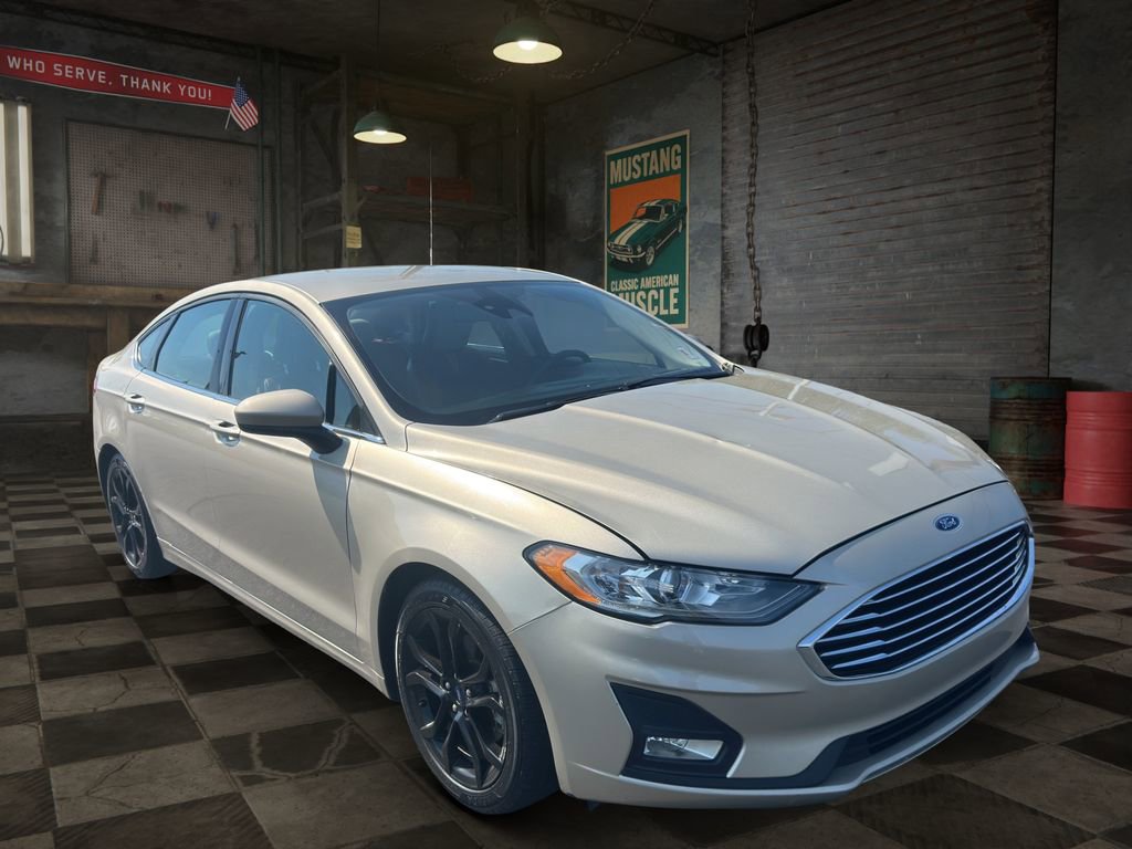 Certified 2019 Ford Fusion SE w/ Equipment Group 151A image 2