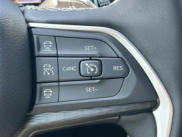 Used 2026 Jeep Grand Cherokee L 4WD image 39