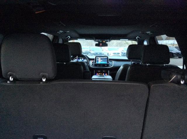Used 2023 Chevrolet Suburban Premier image 29