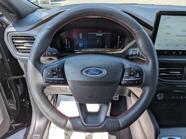 Certified 2023 Ford Escape ST-Line w/ Tech Pack #1 AWD/4WD image 9