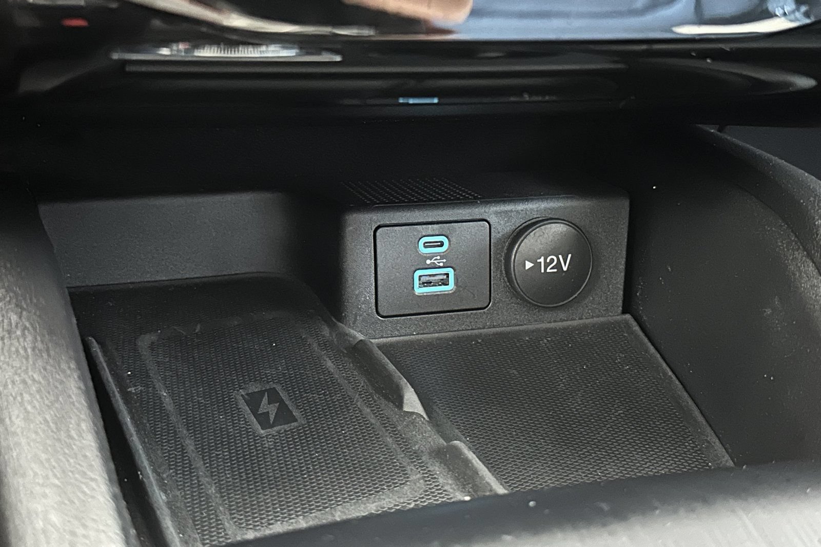 Certified 2023 Ford Escape SE w/ PHEV Premium Package FWD image 28