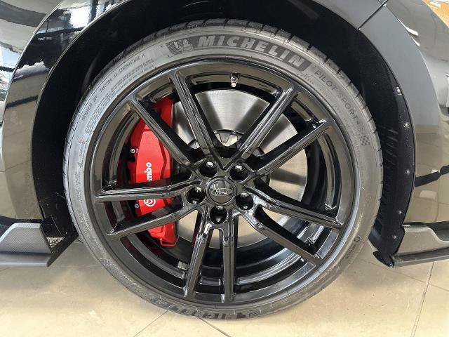 Certified 2020 Ford Mustang Shelby GT500 w/ Technology Package RWD image 4