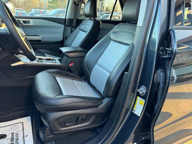 Certified 2023 Ford Explorer XLT w/ Equipment Group 202A image 13