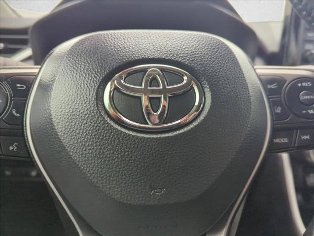 Used 2022 Toyota RAV4 XLE Premium AWD/4WD image 27