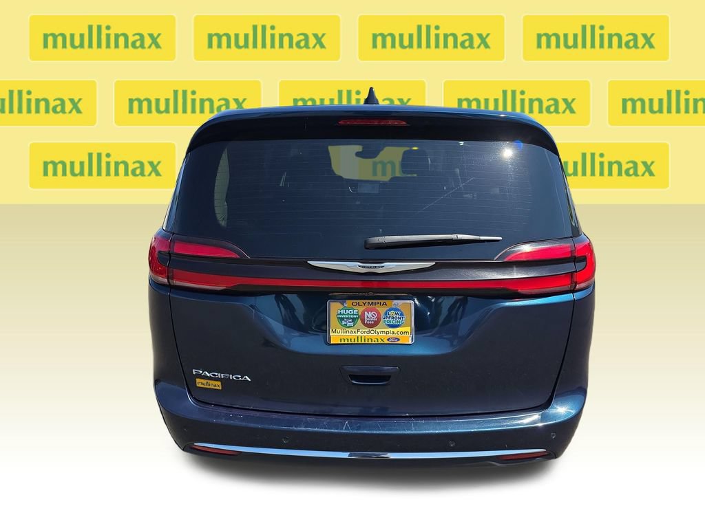 Used 2023 Chrysler Pacifica Touring-L FWD image 30