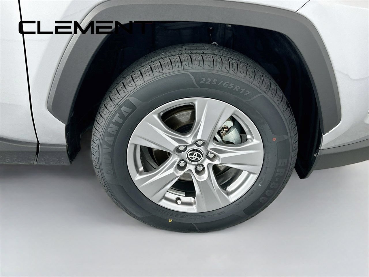 Used 2025 Toyota RAV4 LE AWD/4WD image 34
