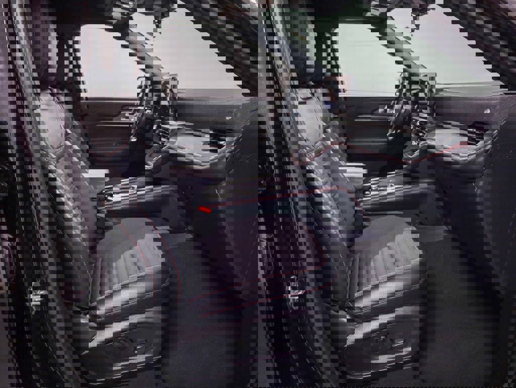 Certified 2025 Ford Explorer ST-Line image 20