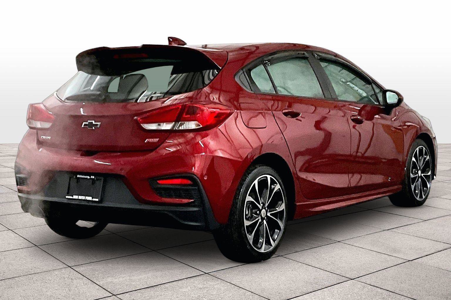 Used 2019 Chevrolet Cruze Premier w/ Sun And Sound Package image 11