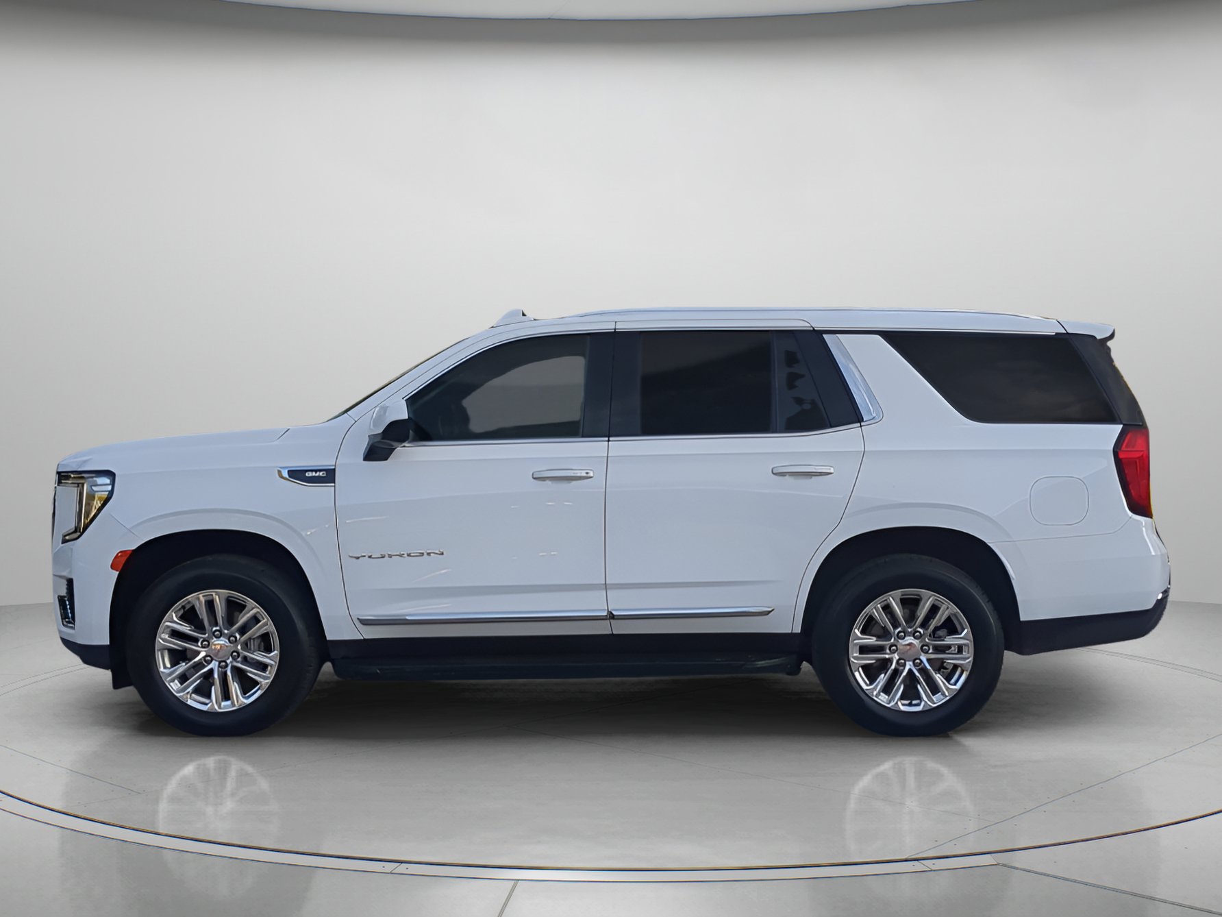 Used 2024 GMC Yukon SLT RWD image 43
