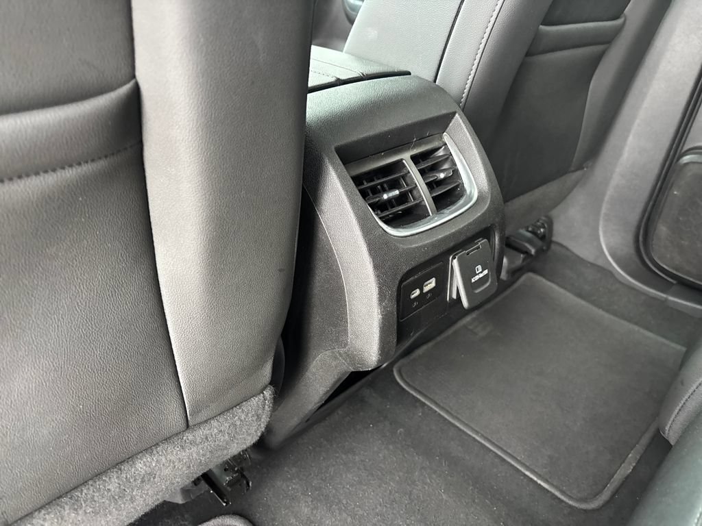 Used 2019 Chevrolet Blazer LT w/ Sound & Technology Package FWD image 24