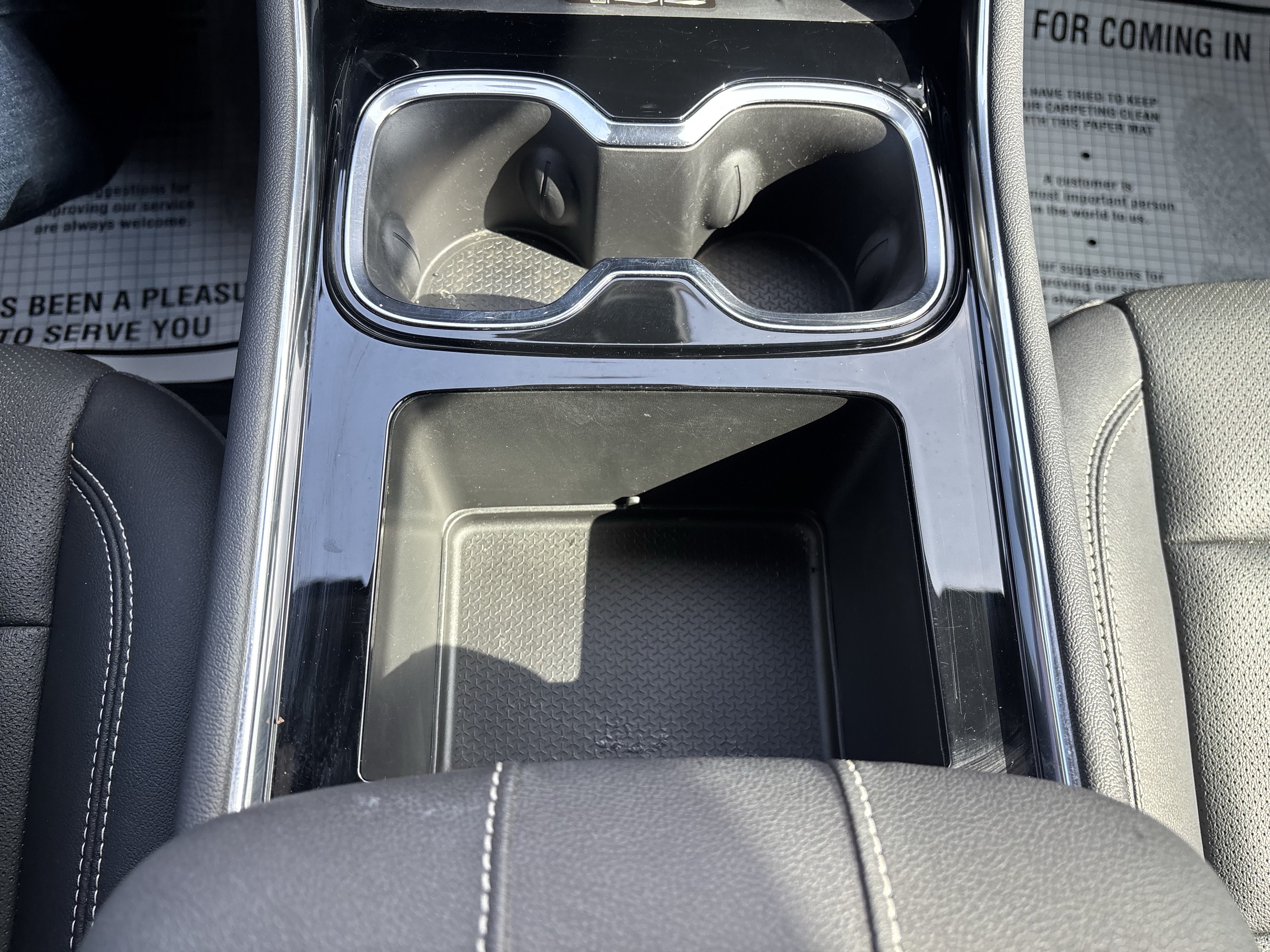 Used 2025 Chevrolet Traverse LT w/ Driver Confidence Package FWD image 36