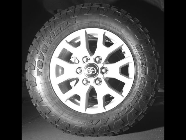 Used 2024 Toyota Tacoma SR5 AWD/4WD image 9