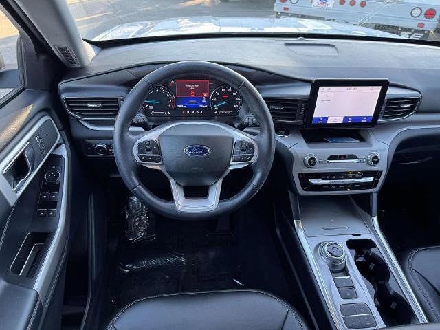 Certified 2022 Ford Explorer XLT w/ Equipment Group 202A image 10