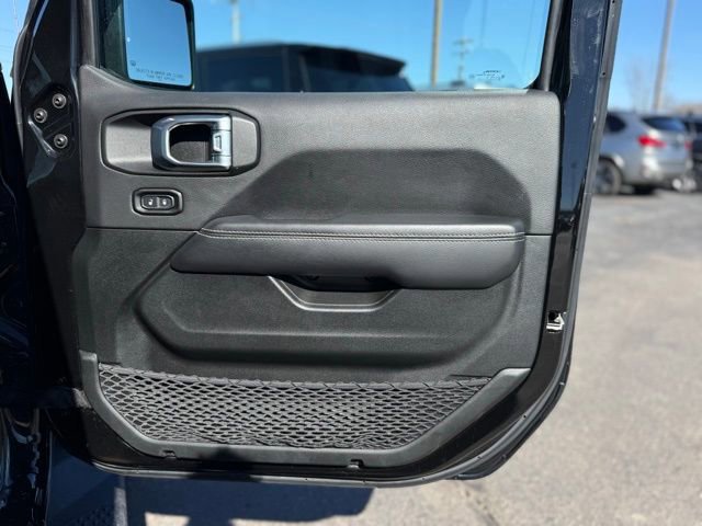 Used 2022 Jeep Gladiator Overland w/ Popular Equipment Package image 26