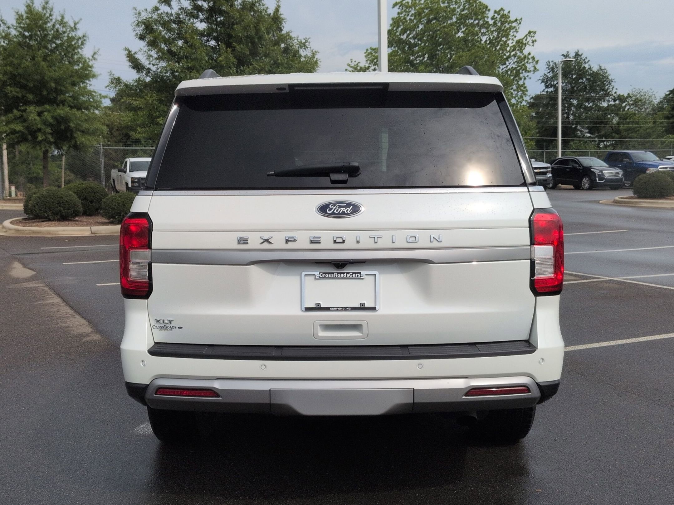 Certified 2023 Ford Expedition XLT RWD image 5