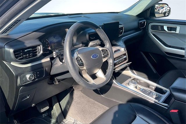 Certified 2022 Ford Explorer XLT w/ Equipment Group 202A image 14