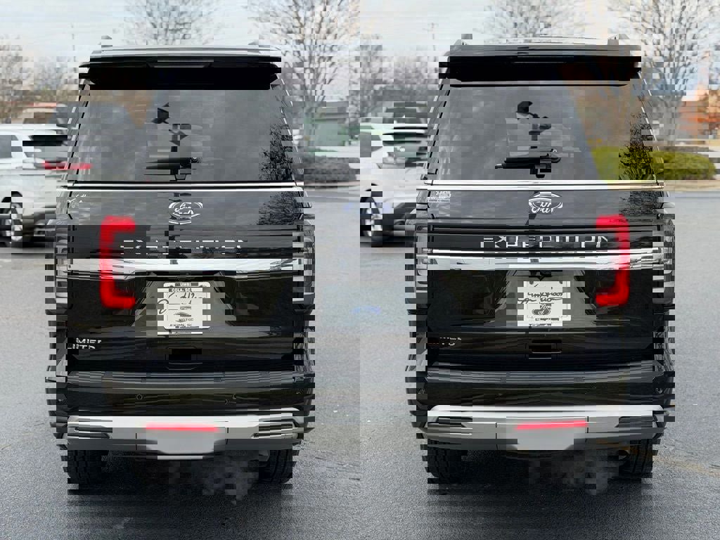 Certified 2024 Ford Expedition Limited image 4