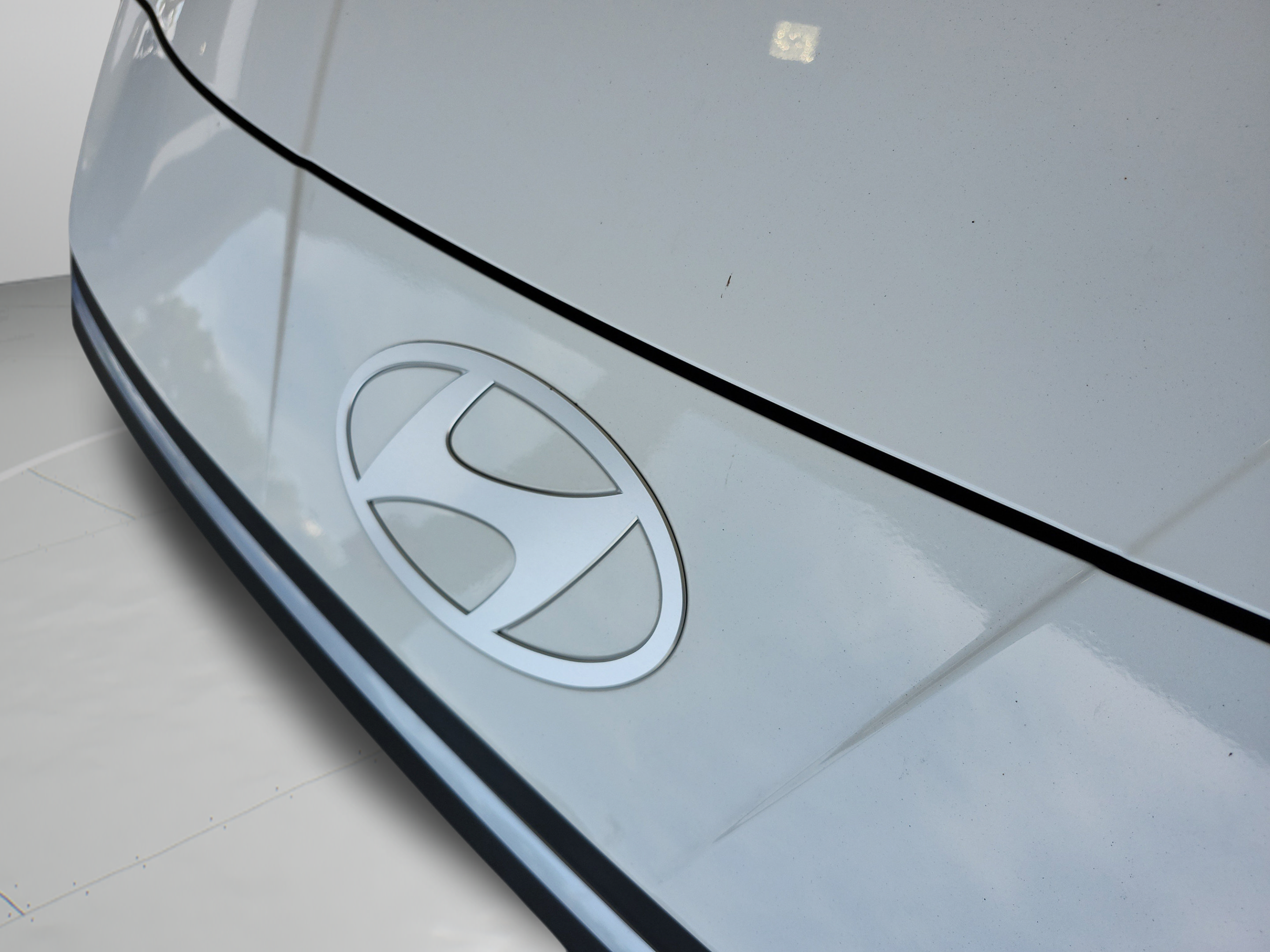 Used 2025 Hyundai Elantra SE FWD image 30