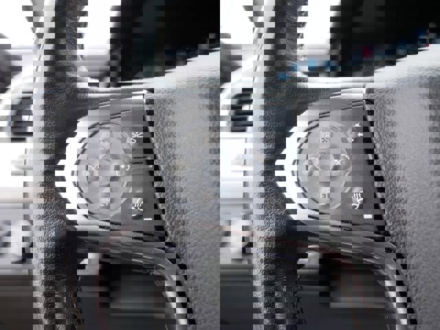 Used 2020 Chevrolet Suburban Premier image 25