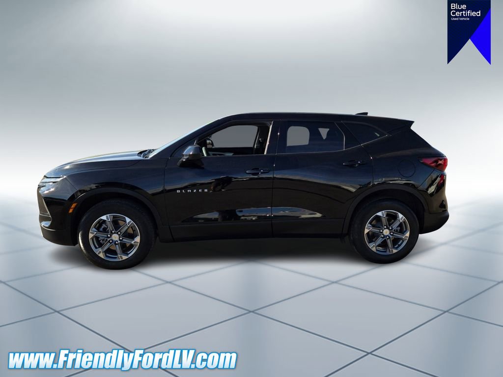 Used 2023 Chevrolet Blazer LT AWD/4WD image 3