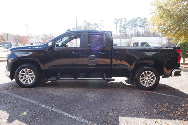 Used 2020 Chevrolet Silverado 1500 LT w/ Trailering Package image 2