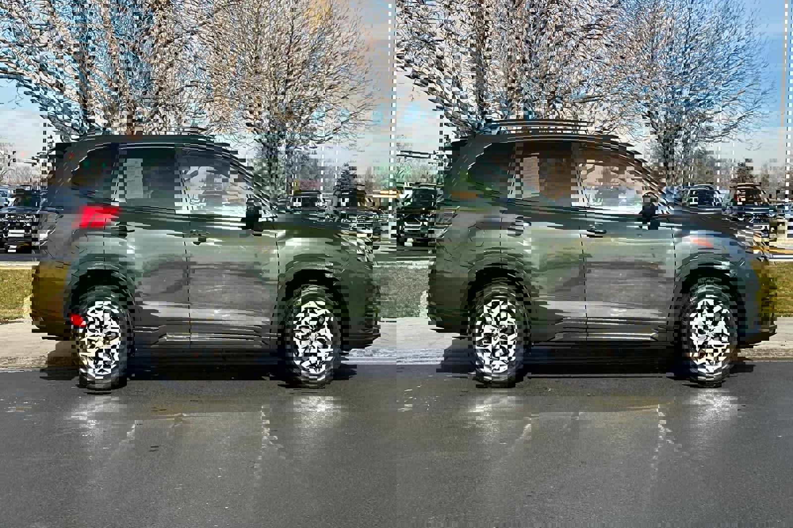 Used 2024 Subaru Forester Premium image 6