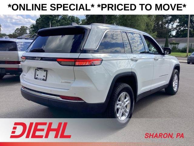 Used 2022 Jeep Grand Cherokee Laredo w/ Luxury Tech Group I AWD/4WD image 7