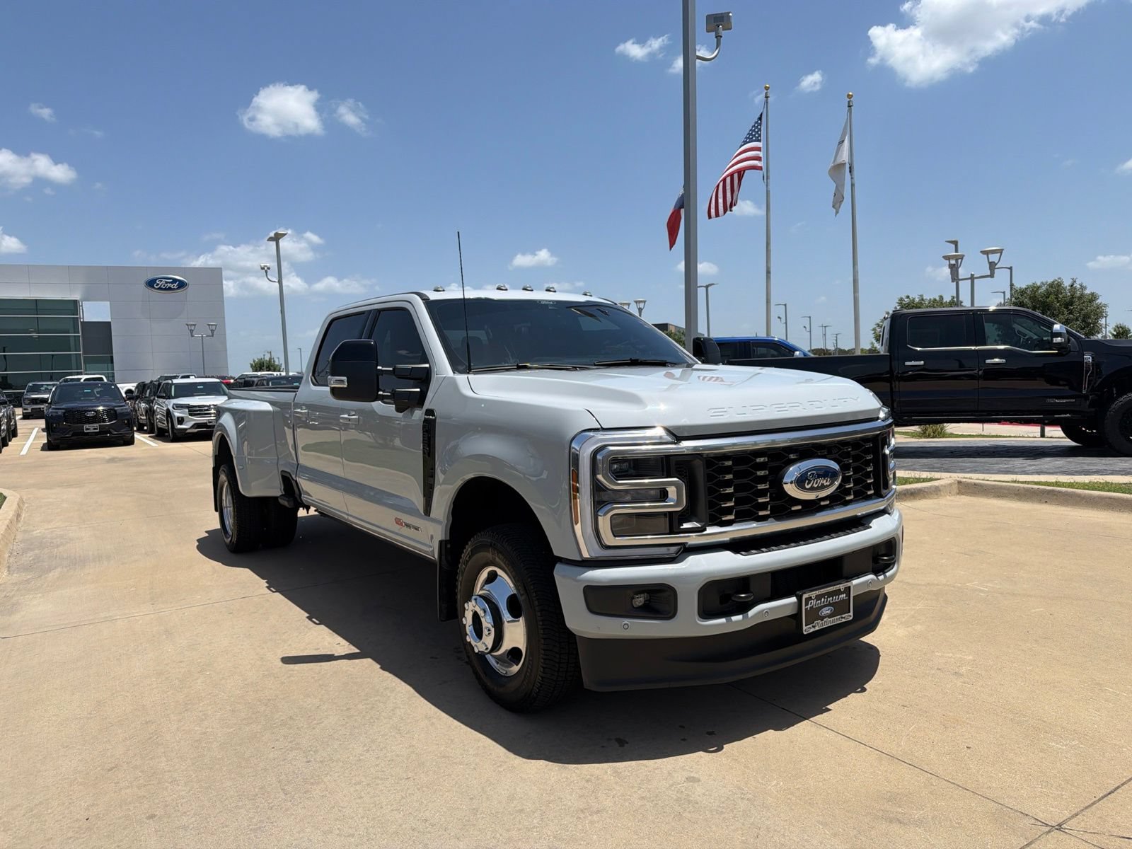Certified 2026 Ford F350 Platinum AWD/4WD image 8