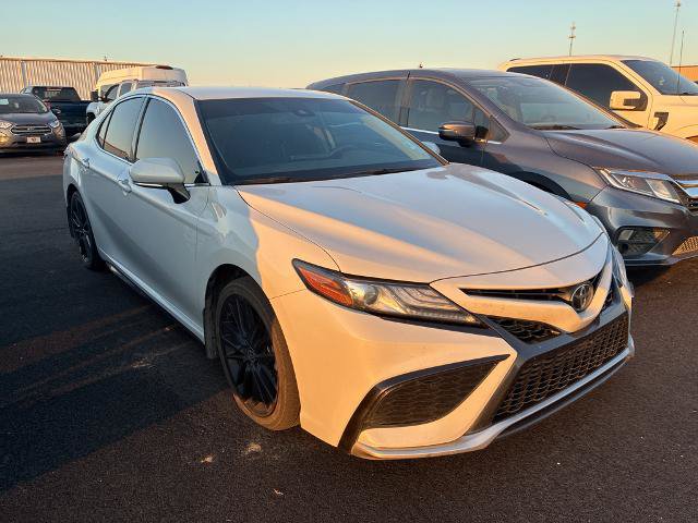 Used 2023 Toyota Camry XSE FWD image 2