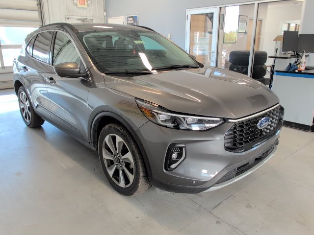 Certified 2023 Ford Escape Platinum AWD/4WD image 7