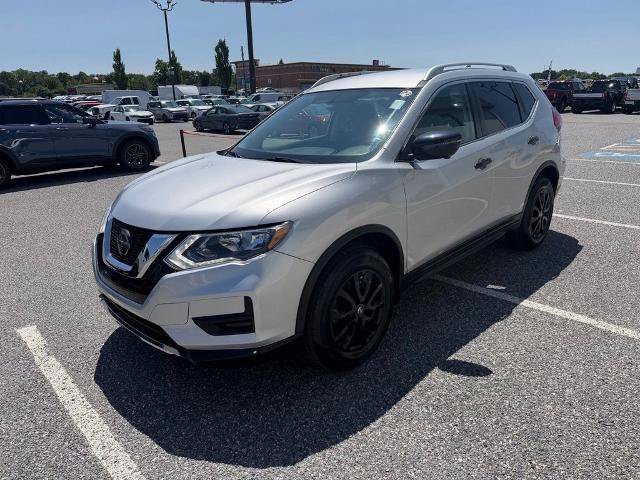 Used 2018 Nissan Rogue SV w/ Premium Package AWD/4WD image 4