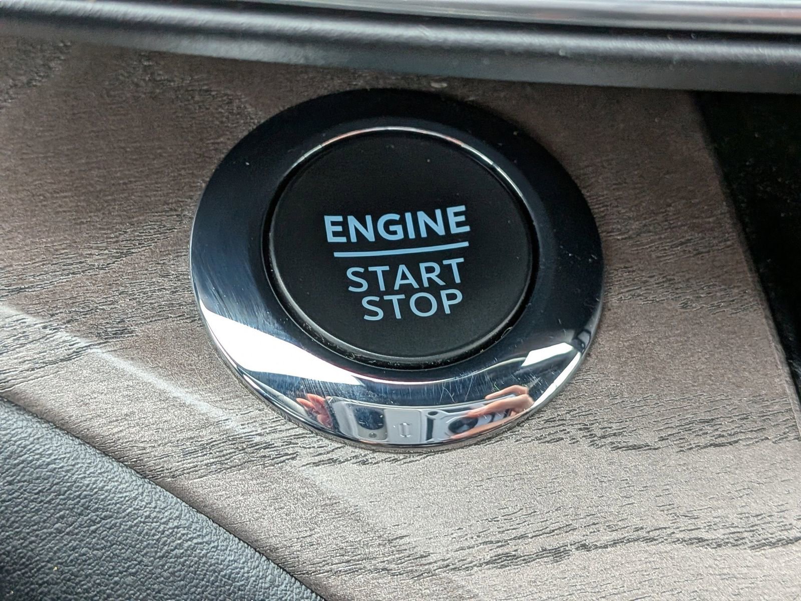 Certified 2023 Ford Explorer Platinum w/ Technology Package image 33