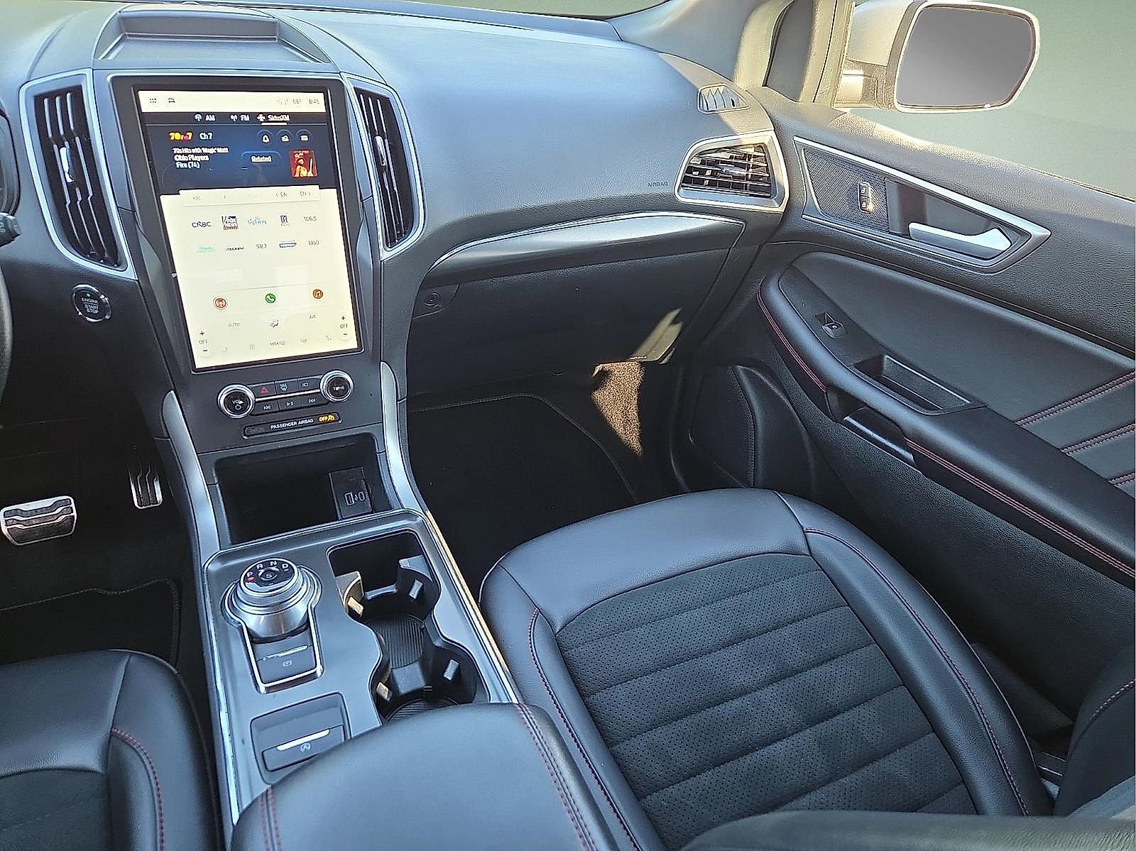 Certified 2024 Ford Edge ST-Line AWD/4WD image 12